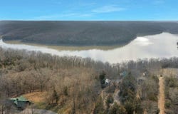 950 Lakeview Drive, Bloomfield, KY 40008