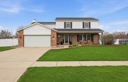 24821 S River Trail, Channahon, IL 60410