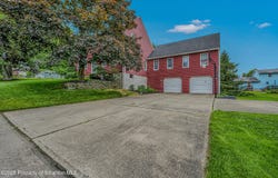 826 Fairview Road, South Abington Twp, PA 18411