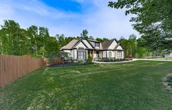 1076 Pinyan, Canton, GA 30115
