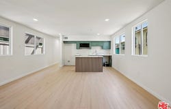 1354 E 108th St, Los Angeles, CA 90059