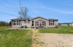 7560 County Road 681, Grand Junction, MI 49056