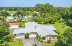 1296 SW 19th Ave SW, Vero Beach, FL 32962