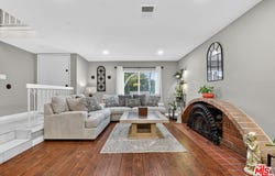 2148 Elmdale Ave, Simi Valley, CA 93065