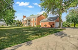4057 Bur Oak Drive, Smithton, IL 62285