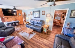 1004 Hillcrest Street, Linden, TX 75563