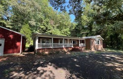 8739 River Road, Lancaster, VA 22503