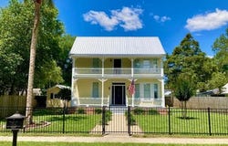 290 Crescent Drive, DeFuniak Springs, FL 32435