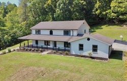 721 Valley Dr, Livingston, TN 38570