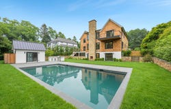 9 Kings Lane, Southampton, NY 11968