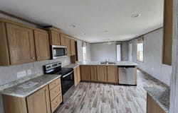 12 Teri Ln, Amwell, PA 15301