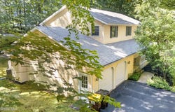 8 Seneca Drive, Averill Park, NY 12018