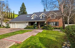 28 Harrington Rd, Moraga, CA 94556