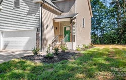 2410 Cedar Lane, Kernersville, NC 27284