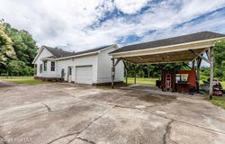 127 Rodney Lanier Road, Chinquapin, NC 28521