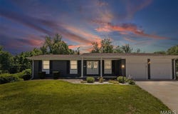 5000 Cavalier Court, Godfrey, IL 62035