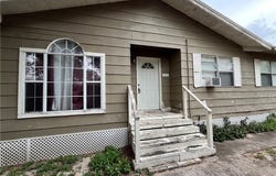 601 S Norton Street, Freer, TX 78357