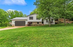 44 Navajo Trail, Malvern, OH 44644