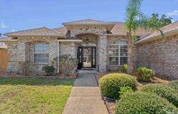 1933 Elodie Ln, Gulf Breeze, FL 32563