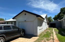 424 E 2nd Street, Shamrock, TX 79079