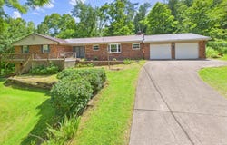 233 County Road 59, Chesapeake, OH 45619