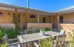 3 Manzano Viejo, Taos, NM 87571