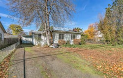 620 S Royal Avenue, Eagle Point, OR 97524