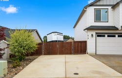 618 E TANOAK Ave, LaCenter, WA 98629