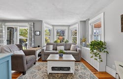 4 Lakeside Drive, Framingham, MA 01702