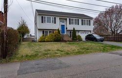 10 Flanders Street, Johnston, RI 02919