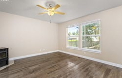 124 NE MEGAN DR, Estacada, OR 97023