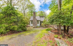 65 MAPLEWOOD ROAD, LAKE HARMONY, PA 18624