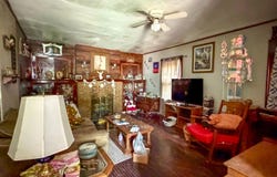 796 10TH St SW, Huron, SD 57350