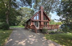 3 Ledgewood Drive, Westerly, RI 02891