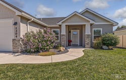 1304 Cottonwood Drive, Fruitland, ID 83619
