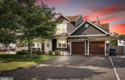 200 CUTTER LANE, MANAHAWKIN, NJ 08050