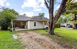 221 Braz Street, Bonham, TX 75418