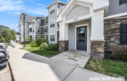 3167 Blairview Pkwy SE 201, Kentwood, MI 49512