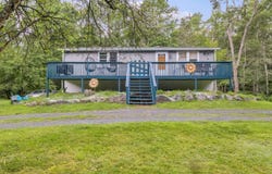 865 Snow Hill Road, Cresco, PA 18326