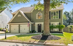 11095 Crabapple Lake Drive, Roswell, GA 30076