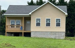 31 River Chase Drive, Traphill, NC 28685