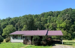 697 Haddox Run Rd, Pennsboro, WV 26415