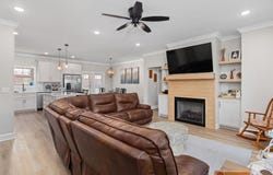 152 Oakview Cir, Killen, AL 35645