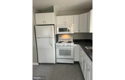8 FLORENCE TOLLGATE PLACE, FLORENCE, NJ 08518