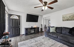 521 Sunset Circle, Columbus, KS 66725