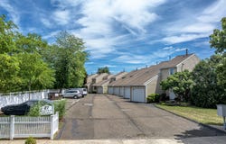 27 Bayview Place, West Haven, CT 06516