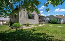 611 E ASH Street, Canton, IL 61520