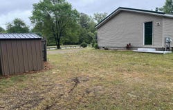 3679 Lakeshore, Deckerville, MI 48427