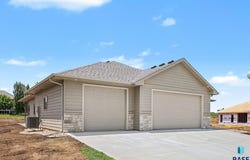 1507 Buffalo Ridge, Luverne, MN 56156