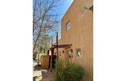405 Kit Carson Road 17, Taos, NM 87571-1111